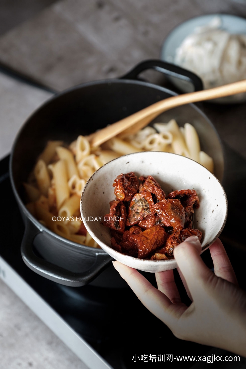 [食谱] 油渍番茄莫札瑞拉鸡肉焗烤义大利面烤箱料裡-【制作方式】