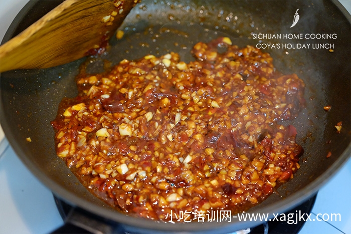 [食谱] 在家做川菜一点也不难！成就感破錶的水煮牛肉原来这麽简单！【制作方式】】