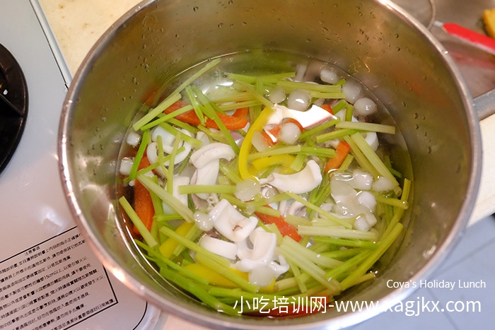 [食谱] 凉拌芹菜透抽，零失败率的凉拌海鲜料理【制作方式】