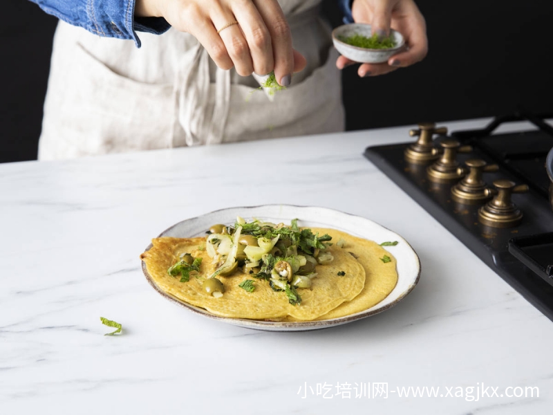 五品烩鹰嘴豆煎饼佐小茴香和橄榄【制作方式】